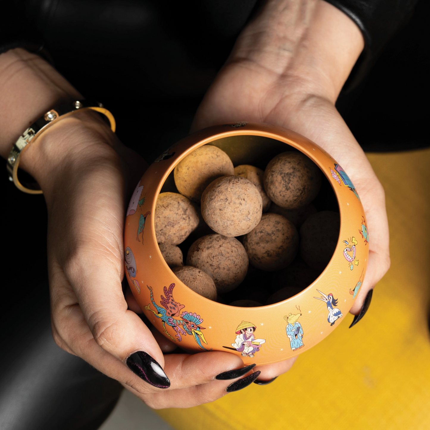 OTHERLY soolakaramellitrühvlid oranž ornament / 100g