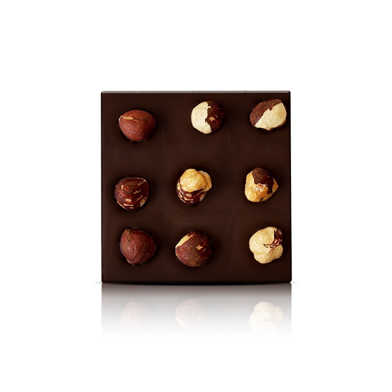 Maison Amaury 70% tume šokolaad röstitud sarapuupähklitega 52g