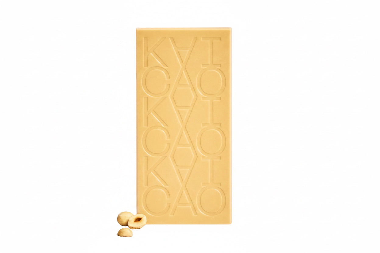 UUS BRÄND! KAICAO 37% valge šokolaad kaamelipiima, kakaoviljade, sarapuupähklite & meresoolaga  / 70g