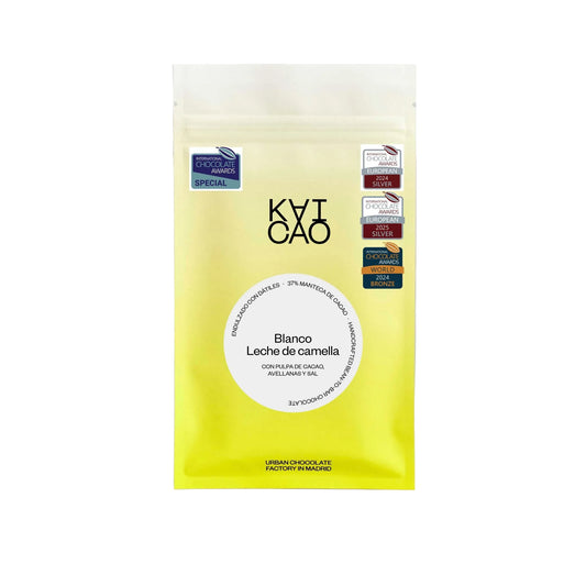UUS BRÄND! KAICAO 37% valge šokolaad kaamelipiima, kakaoviljade, sarapuupähklite & meresoolaga  / 70g