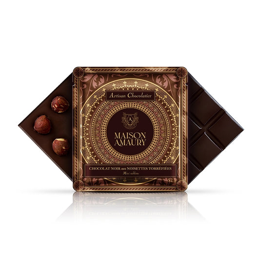 Maison Amaury 70% tume šokolaad röstitud sarapuupähklitega 52g